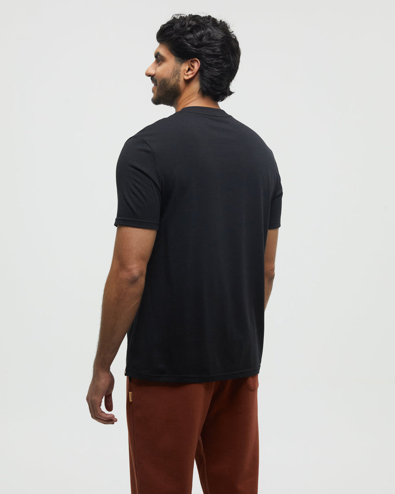 Black-Regular-Fit-Printed-Graphic-T-shirt