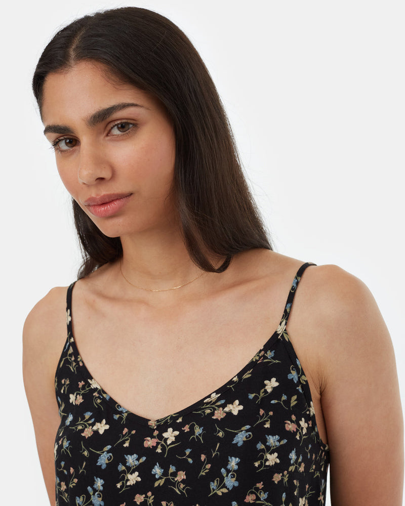Black-V-Neck-Sleeveless-Crepe-Tank-Top