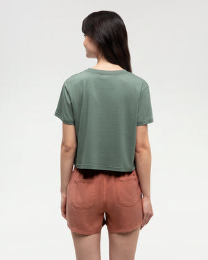 Green-Crew-Neck-Graphic-Cropped-Shortsleeve-T-Shirt