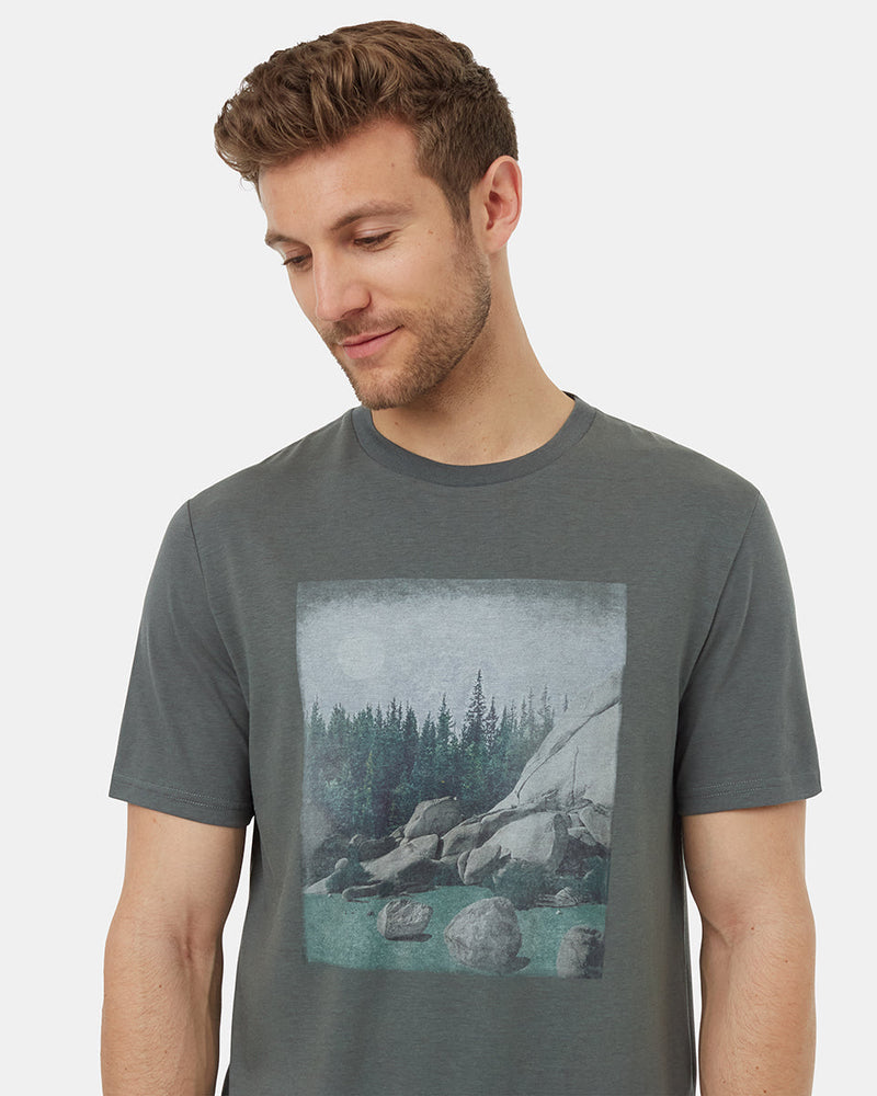 Green-Crew-Neck-Graphic-Shortsleeve-T-Shirt