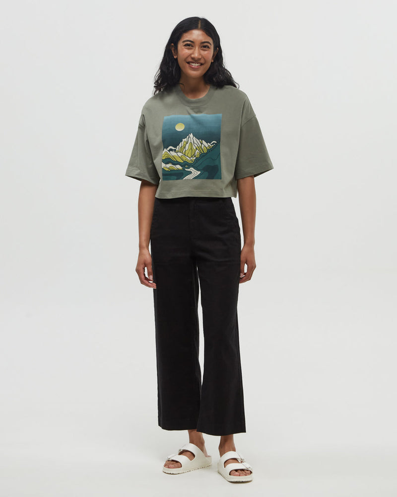 Green-Crew-Neck-Graphic-Shortsleeve-T-Shirt