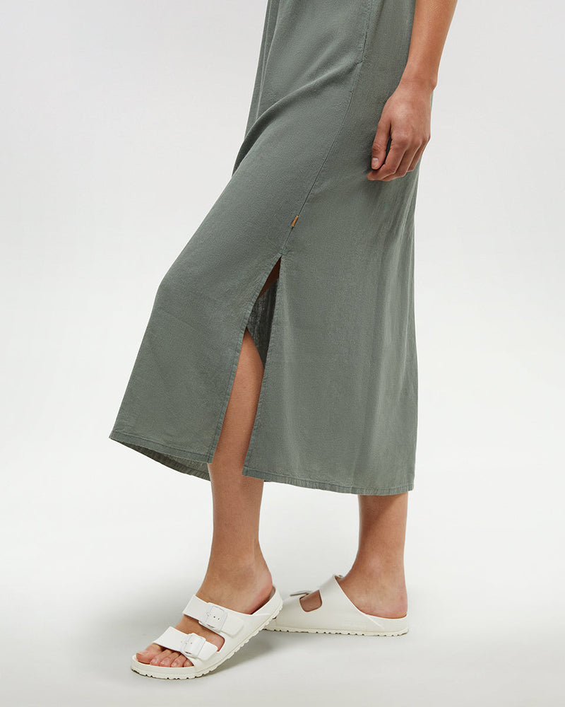 Green-Fit-_-Flare-Tie-Front-Maxi-Dress