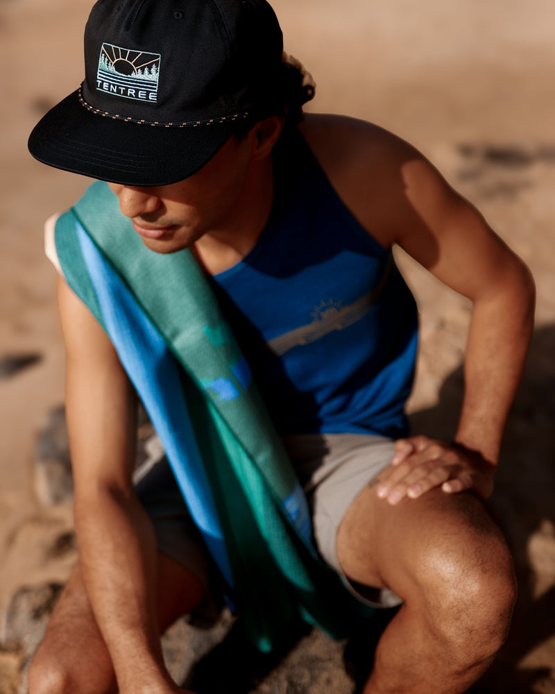 Green-Sustainable-Packable-Beach-Towel
