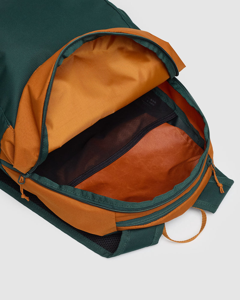 Green-Sustainable-Water-Repellent-Backpack