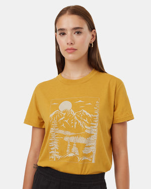 Yellow-Crew-Neck-Graphic-Shortsleeve-T-Shirt