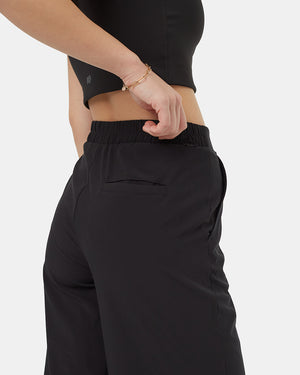 Black-Sustainable-Recycled-Polyester-Cropped-Pant