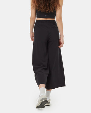 Black-Sustainable-Recycled-Polyester-Cropped-Pant