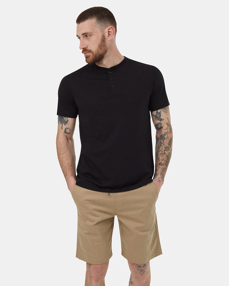 black_basic_3button_tee