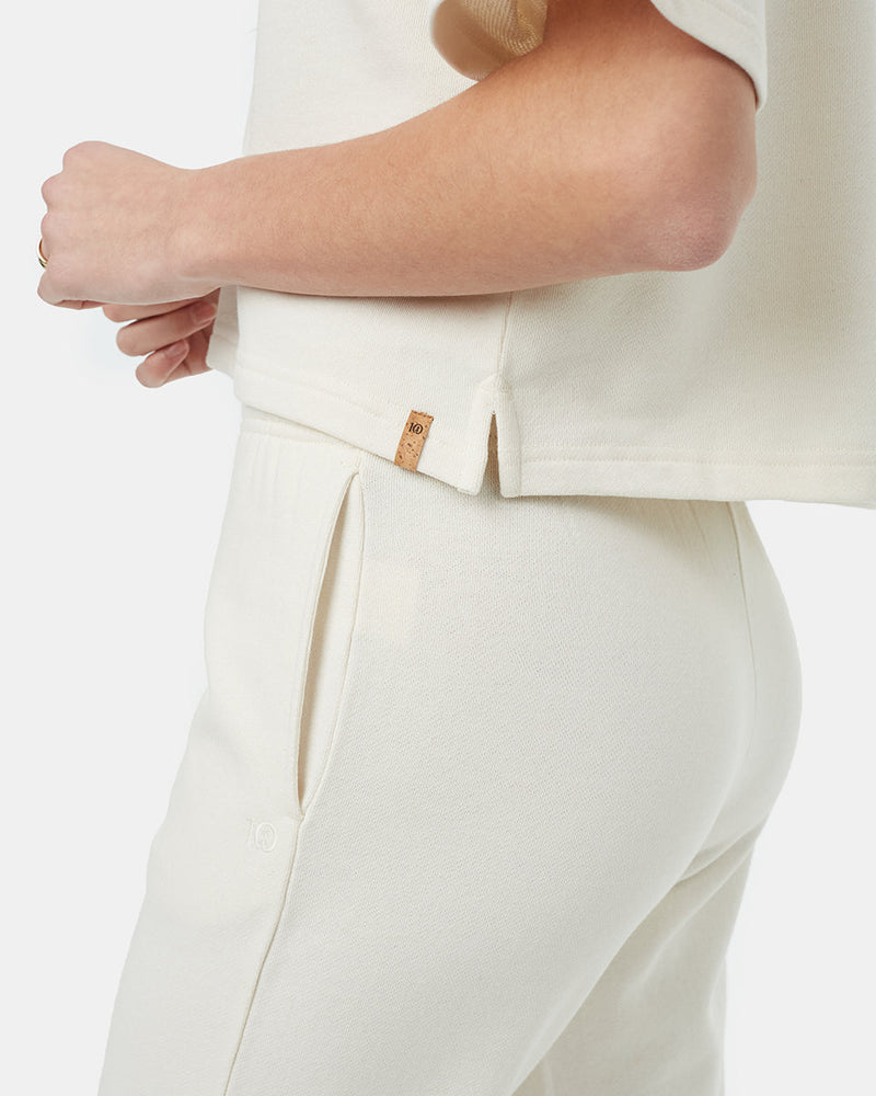womens_basic_white_tee